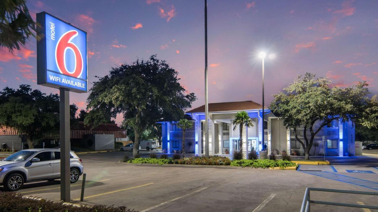 Motel 6-Addison, Tx - Dallas Exterior photo