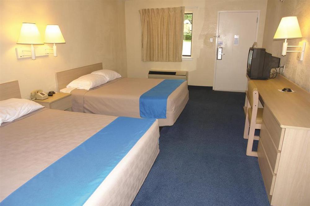 Motel 6-Addison, Tx - Dallas Room photo